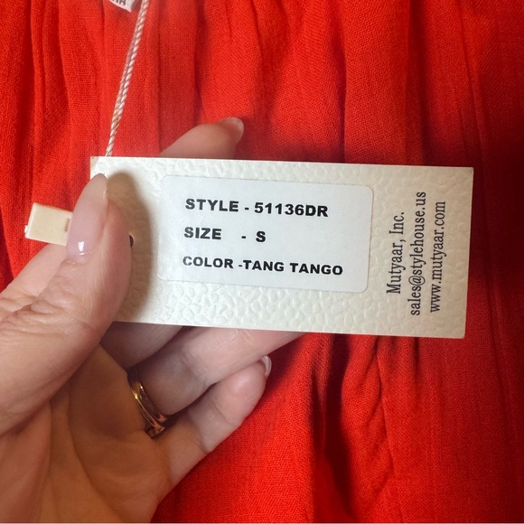 Sim‎ & Sam Vibrant Red orange Dress made in India new lined soft Smocked New - Picture 4 of 8